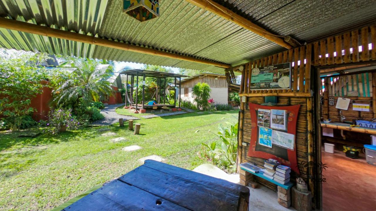 The Mudhouse Hostel Момпиче Екстериор снимка