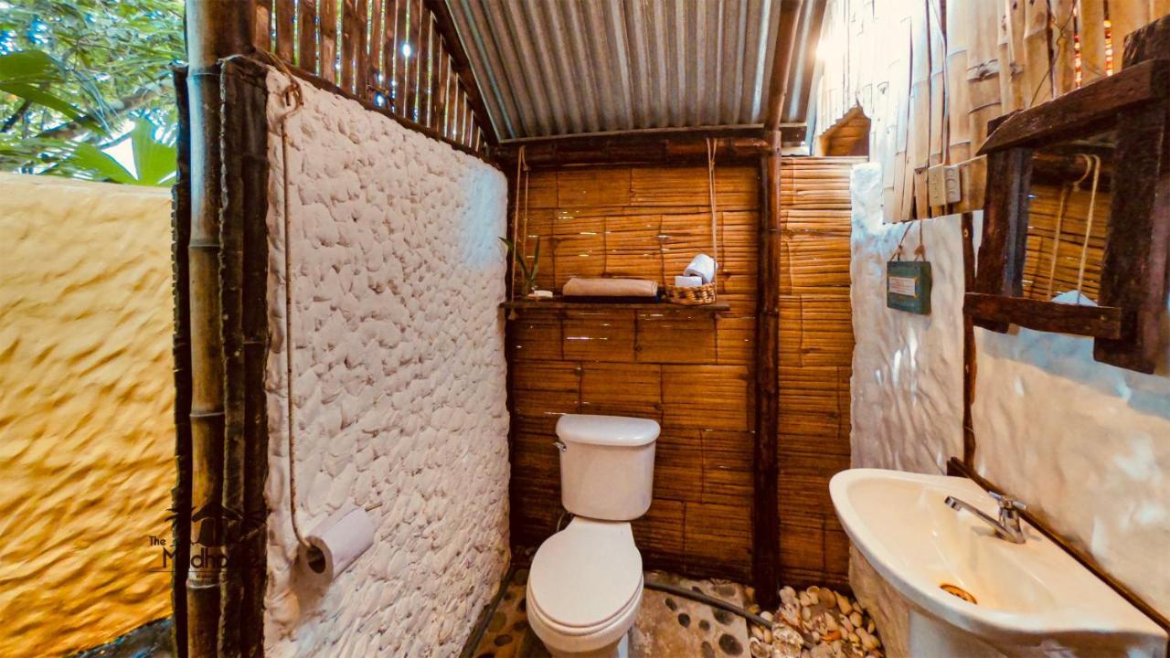The Mudhouse Hostel Момпиче Екстериор снимка