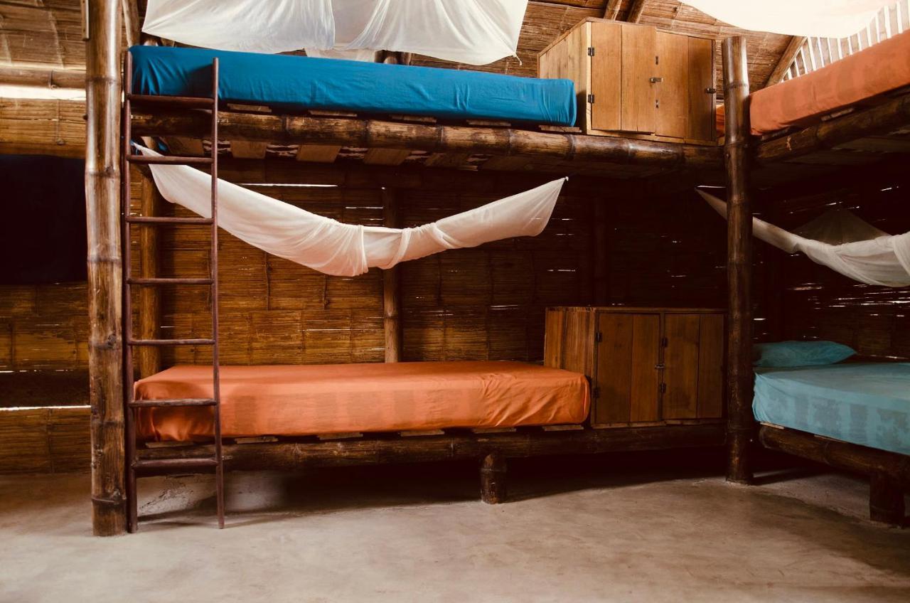 The Mudhouse Hostel Момпиче Екстериор снимка