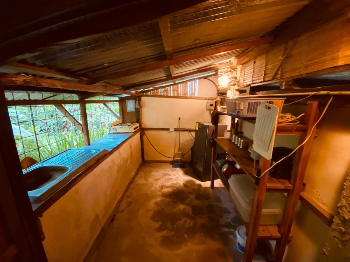 The Mudhouse Hostel Момпиче Екстериор снимка