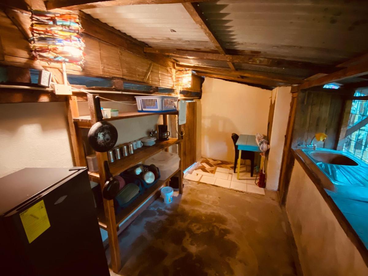 The Mudhouse Hostel Момпиче Екстериор снимка