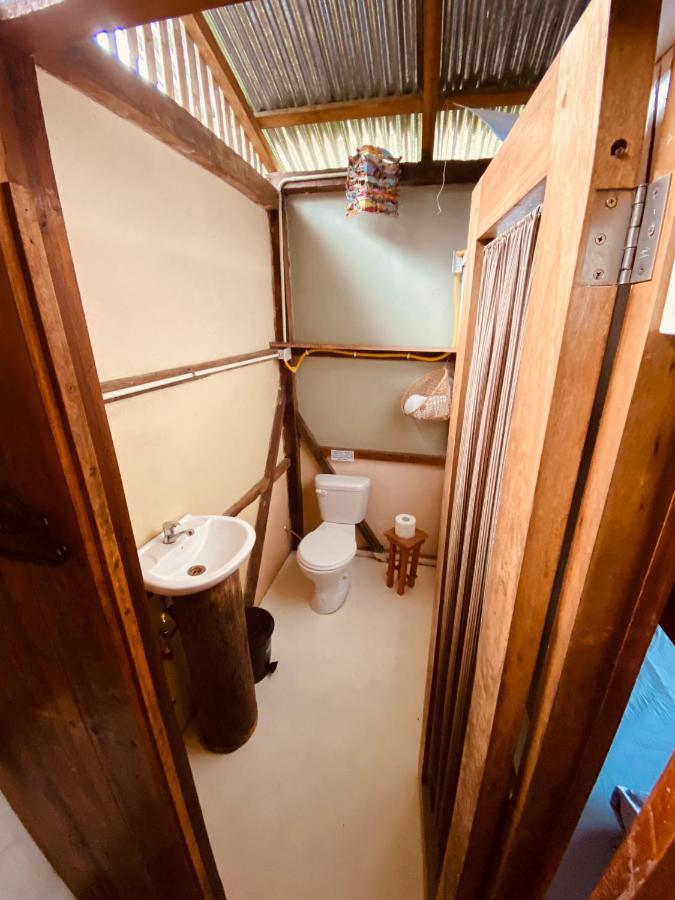 The Mudhouse Hostel Момпиче Екстериор снимка