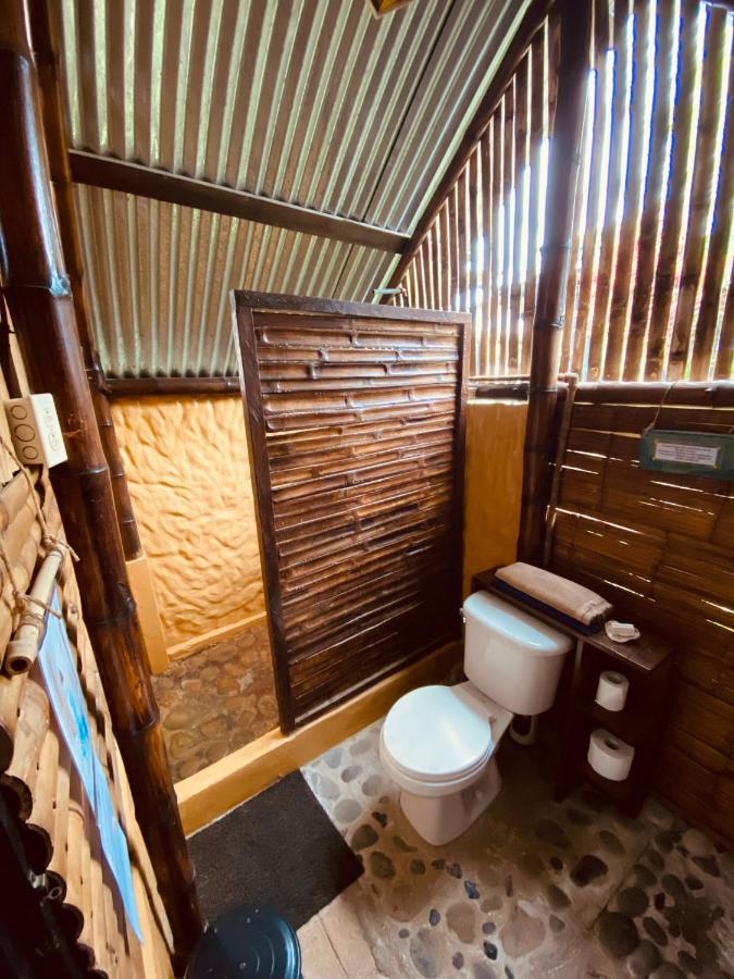 The Mudhouse Hostel Момпиче Екстериор снимка
