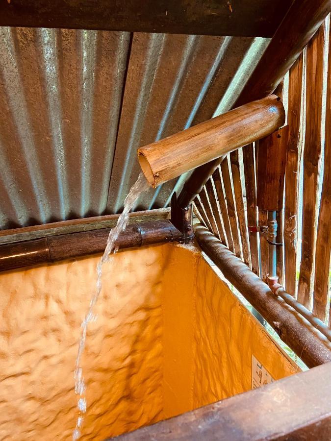 The Mudhouse Hostel Момпиче Екстериор снимка