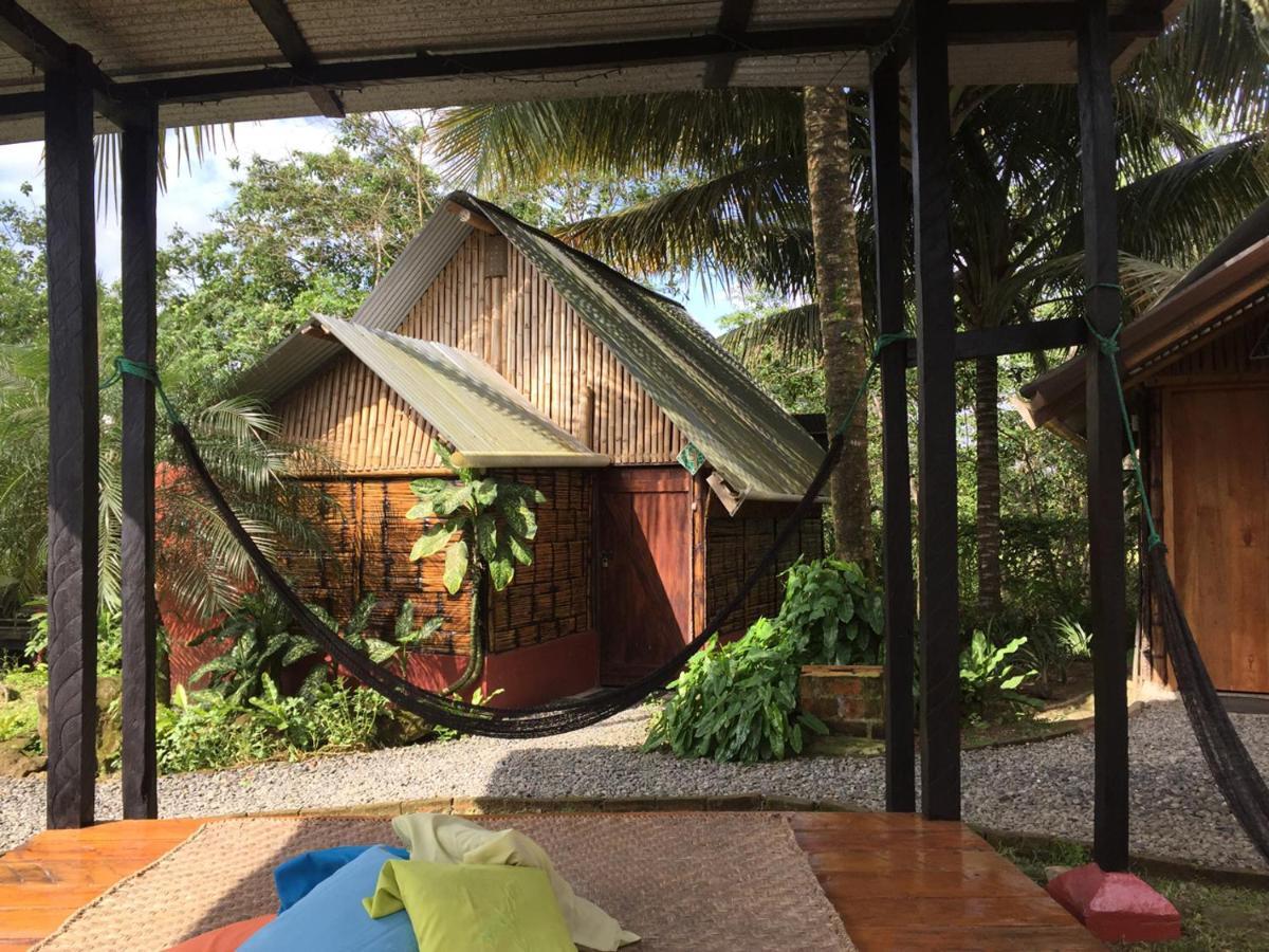 The Mudhouse Hostel Момпиче Екстериор снимка